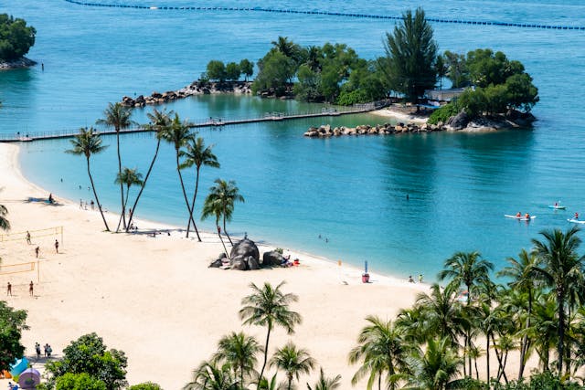 Palawan Beach connector bridge to small island